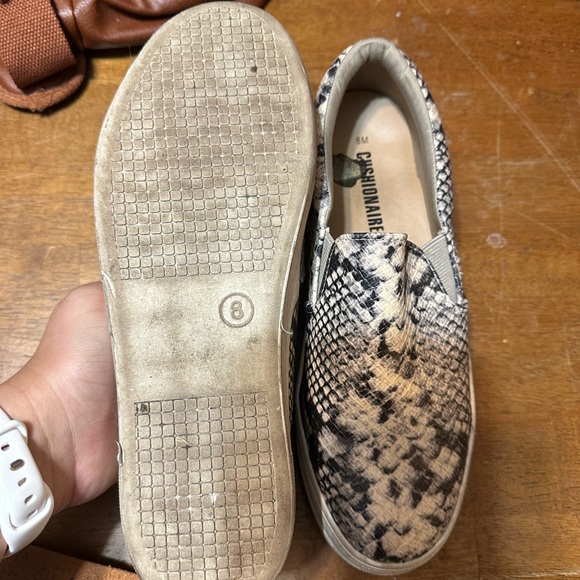 Cushionaires snake platform “van” style slip ons - Picture 3 of 7